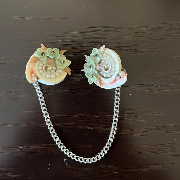 Vintage Sweater Clip - Picture 2 of 4